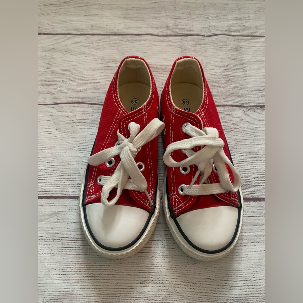 Low Top Sneakers